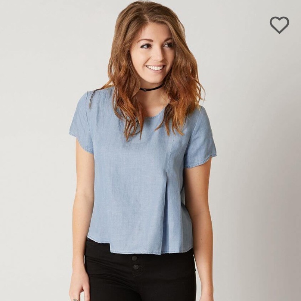 NWOT RVCA Lumina Top chambray size medium